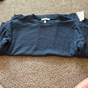 Long sleeve knit shirt